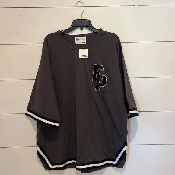 EPTM. NWT The Perfect Example‎ Tshirt SZ XXL - Picture 1 of 4
